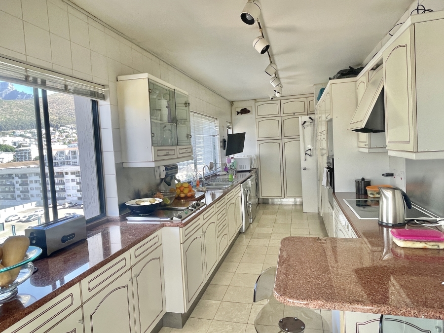 4 Bedroom Property for Sale in Sea Point Western Cape